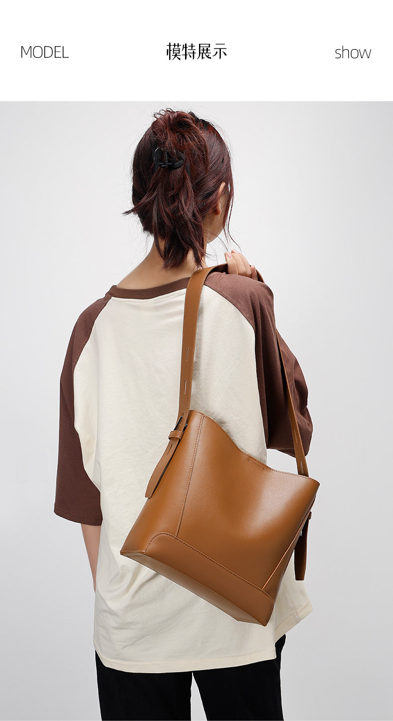 Light Luxury2024New Summer Tote Bag Large Capacity Women's Shoulder Commuter Bag Niche Crossbody Bag