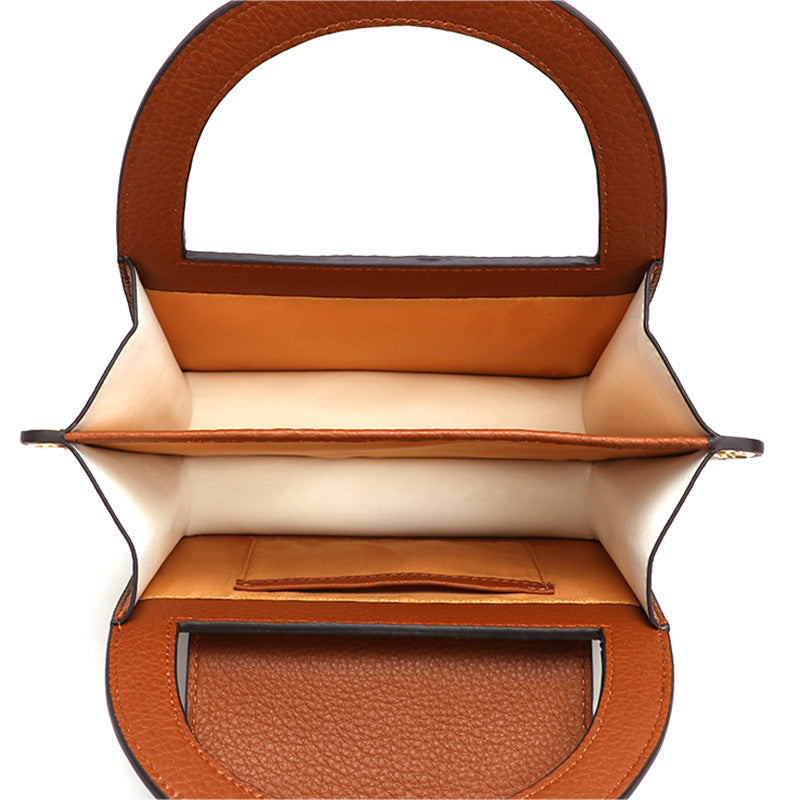 Spring and Autumn New Retro Women's Bag Trendy Fashionable Unique Niche Versatile Crossbody Bag Casual Single Shoulder Small Square Bag