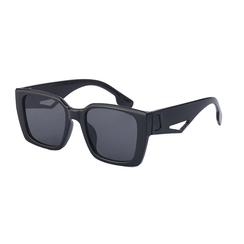 2025New Sunglasses for Women Trendy New European and American Fashion Chain Square Frame Sunglasses for Women Necklace Pendant sunglasses