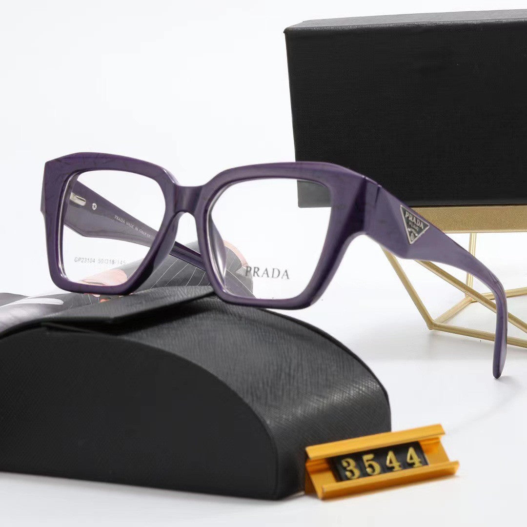2023New European and American Fashion Show Small Frame Sunglasses for Women Trendy Sunglasses sunglasses3544