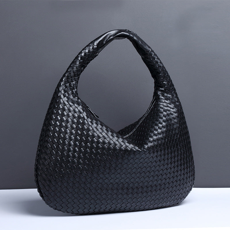 European and American New Crescent Women's Bag Fully Handwoven Handheld Dumpling Bag Fashionable Versatile European and American Style Single Shoulder Underarm Bag