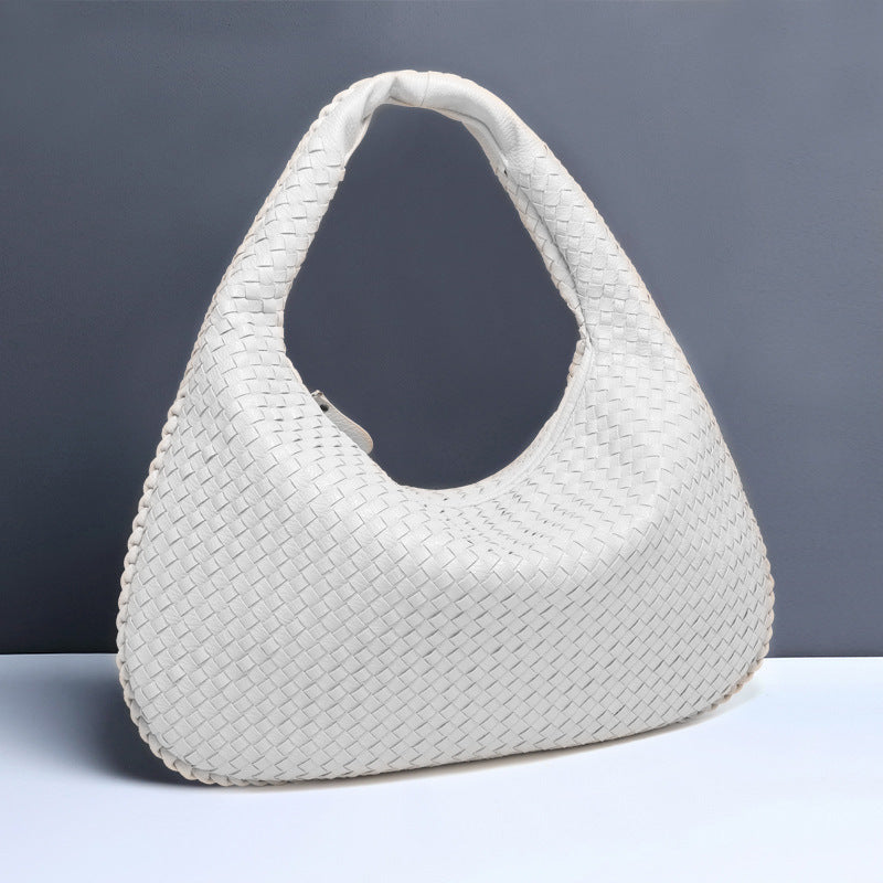 European and American New Crescent Women's Bag Fully Handwoven Handheld Dumpling Bag Fashionable Versatile European and American Style Single Shoulder Underarm Bag