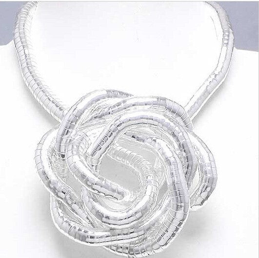 Europe and America choker Alloy Necklace for Women Snake Year Gift Jewelry Snake Bone Chain Freely Bendable Snake Shape Necklace