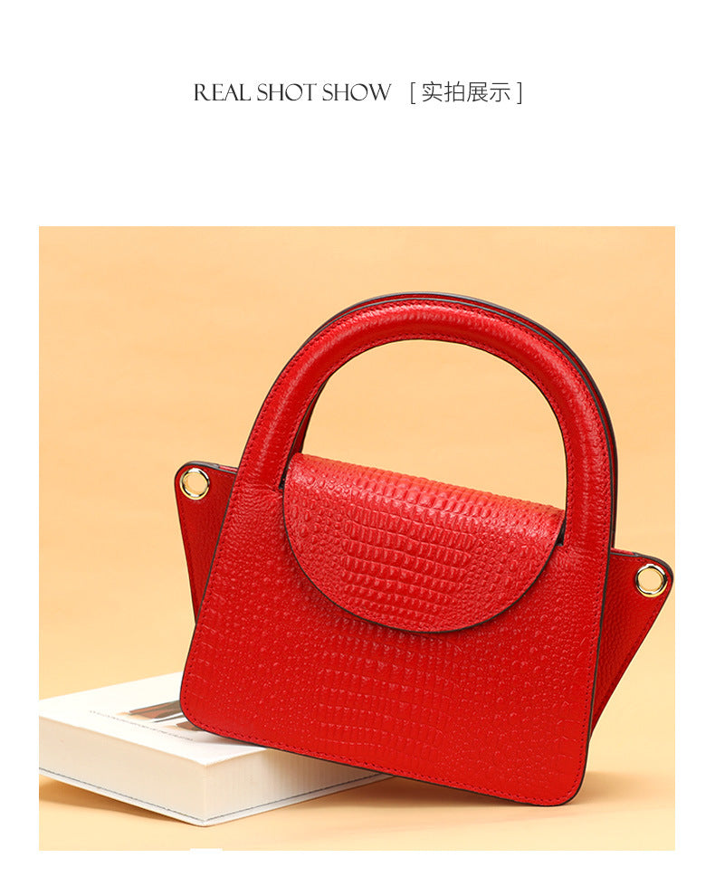 Spring and Autumn New Retro Women's Bag Trendy Fashionable Unique Niche Versatile Crossbody Bag Casual Single Shoulder Small Square Bag