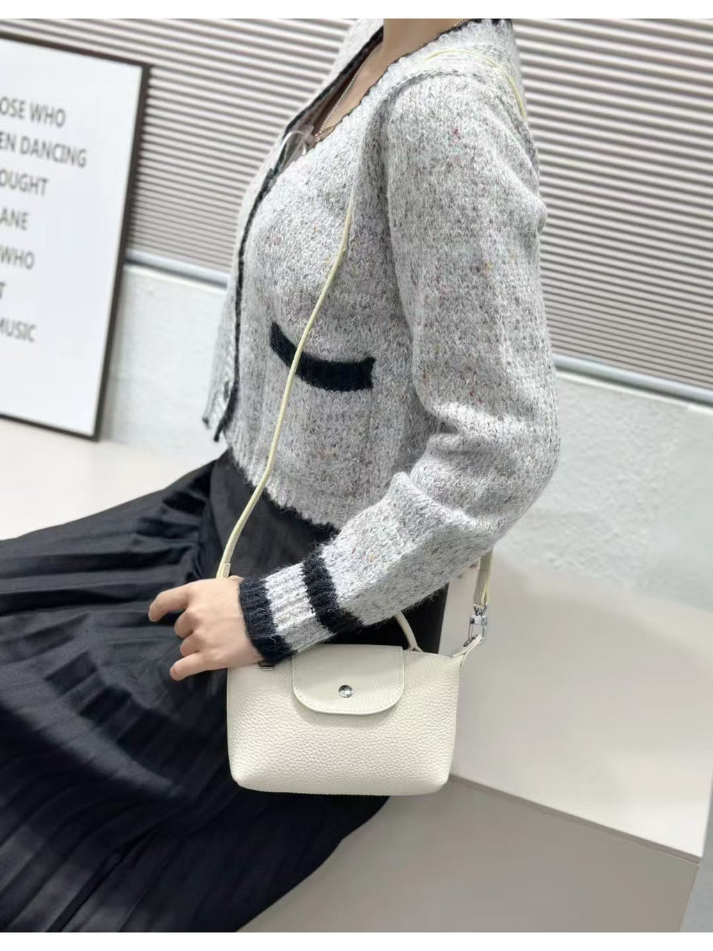 Dumpling Bag Top Layer Cowhide Niche Phone Bag Crossbody Small Bag Casual Genuine Leather Women's Bag Multifunctional Coin Purse