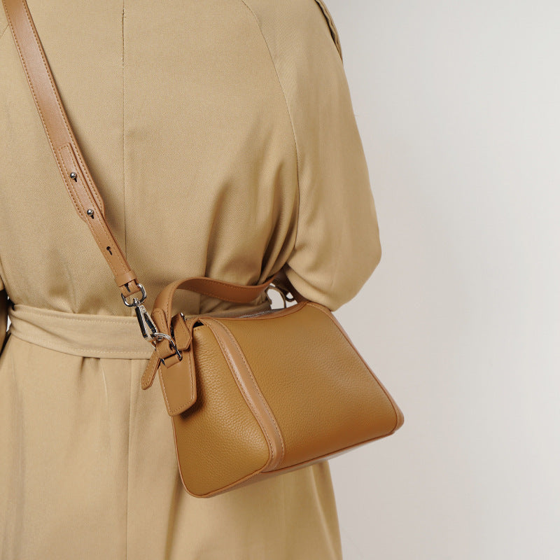 New Top Layer Cowhide Boston Bag Fashion Women's Bag Simple Texture Cowhide Shoulder Crossbody Bag Niche Design Sense