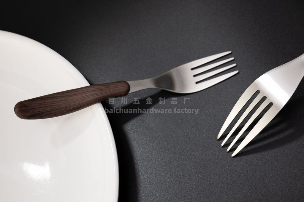 18/10Stainless Steel Western Tableware Set Imitation Wood Grain Handle Steak Knife Fork Spoon High-end Western Hotel Tableware