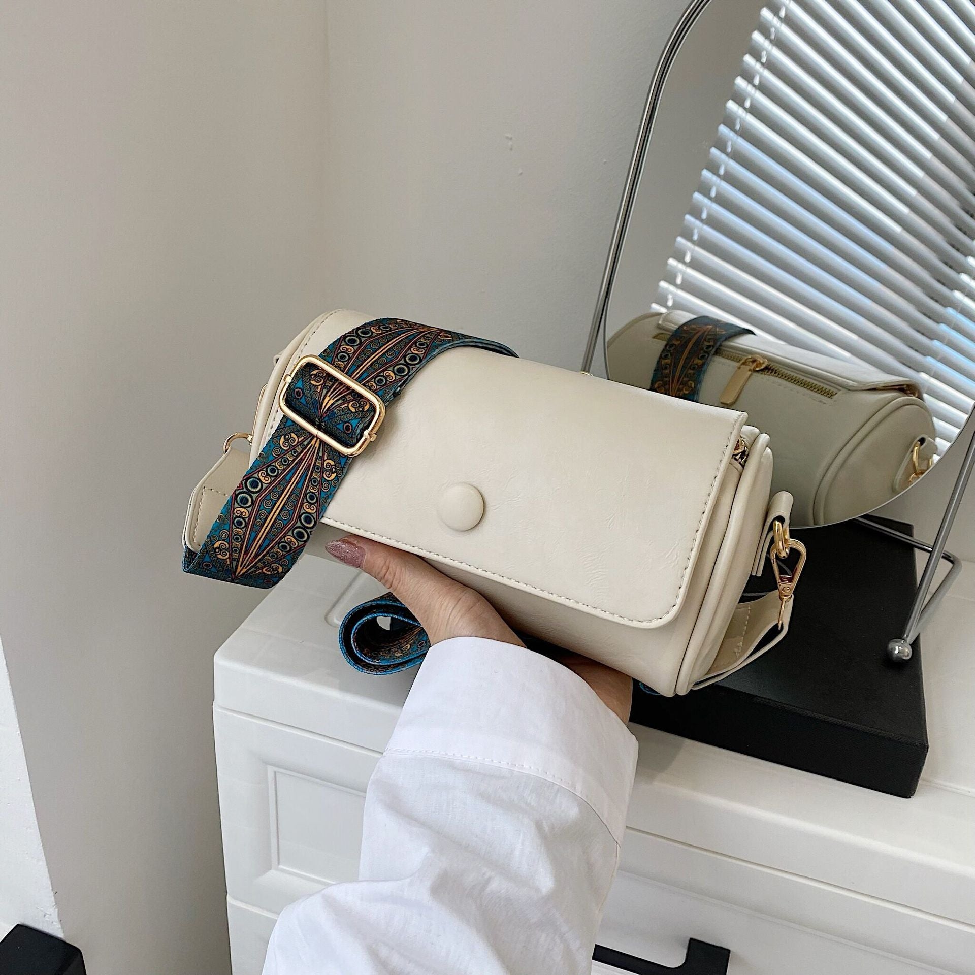 New Fashionable Single Shoulder Bag PU Round Barrel Bag Daily Niche Matching Single Shoulder Crossbody Women's Bag