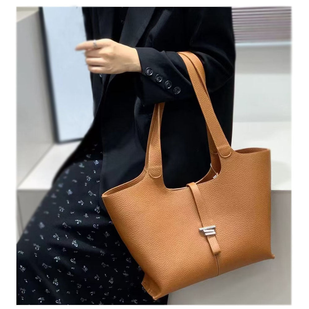 Wind Chime Tote Bag2025New Top Layer Cowhide High-End Large Capacity Niche Design Commuter Shoulder Underarm Bag