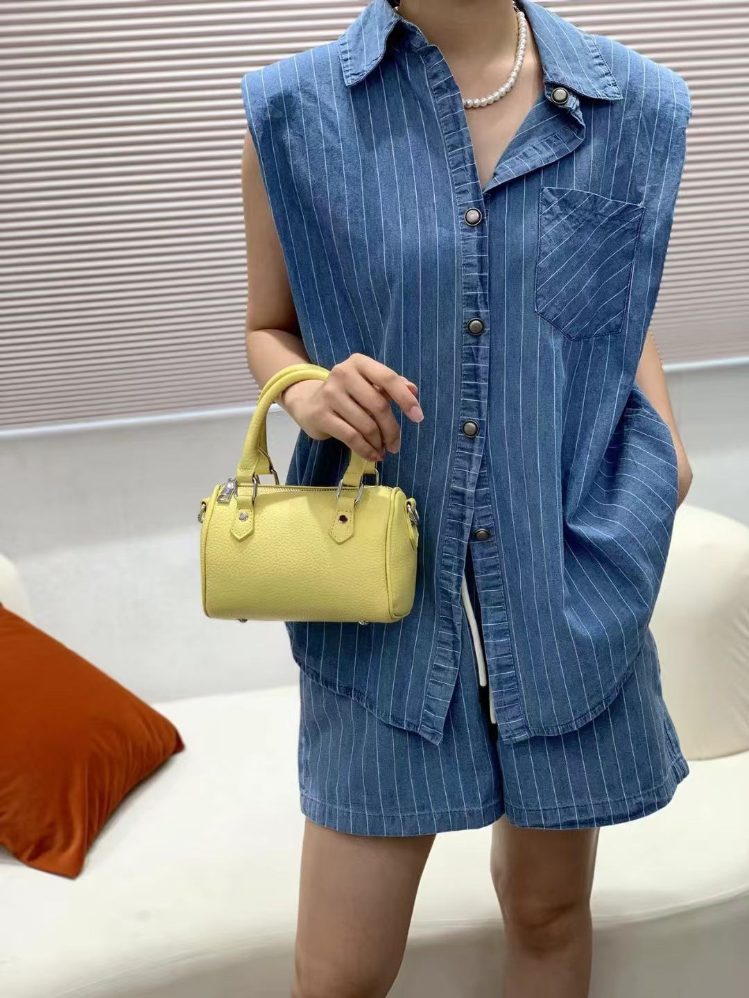 High-end texture genuine leather Boston pillow bag for women2025New Top Layer Cowhide Handbag and Crossbody Bag from Shiling