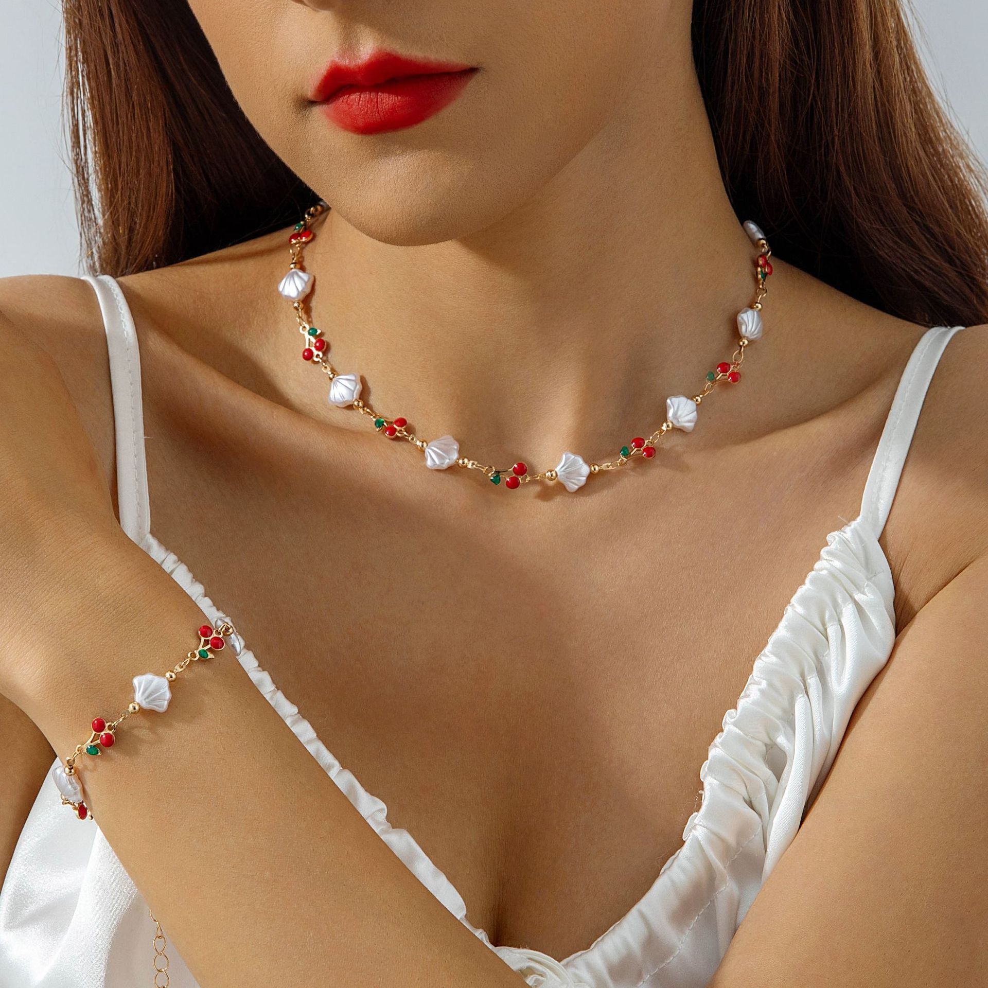 European and American Style Jewelry Light Luxury Imitation Pearl Cherry Necklace High-End Versatile Grass Multi-Layer Stacking Necklace Wholesale