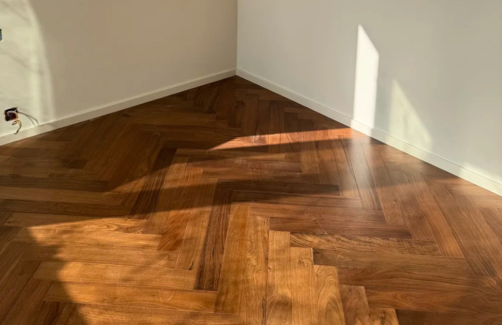12mm Multilayer Black Walnut Engineered Wood Flooring Smooth Finish Waterproof for Exterior Outdoor Park Custom Size Home Office