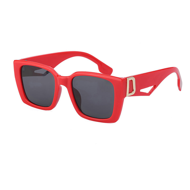 2025New Sunglasses for Women Trendy New European and American Fashion Chain Square Frame Sunglasses for Women Necklace Pendant sunglasses
