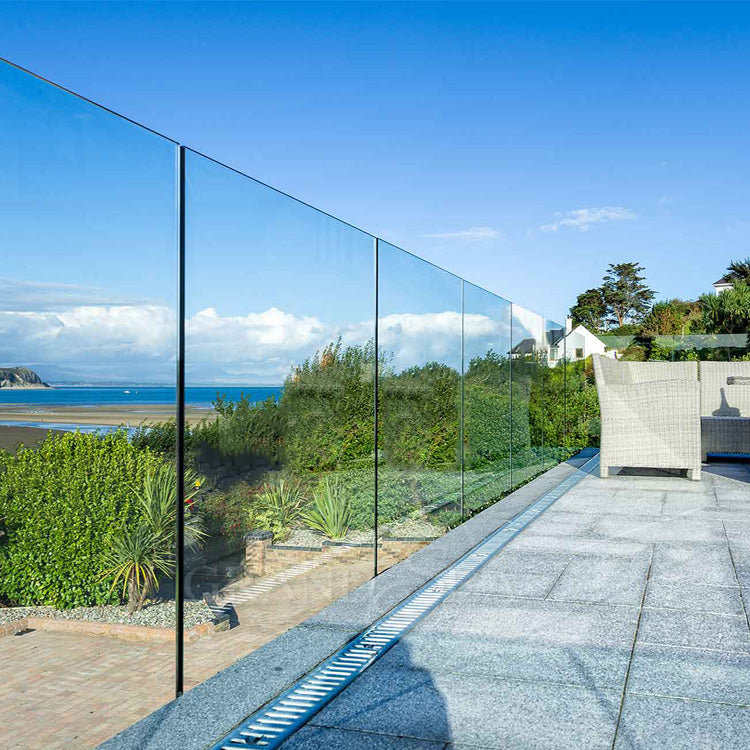 Outdoor Simple Balcony Glass Railing Balustrade Designs for Swimming Pool